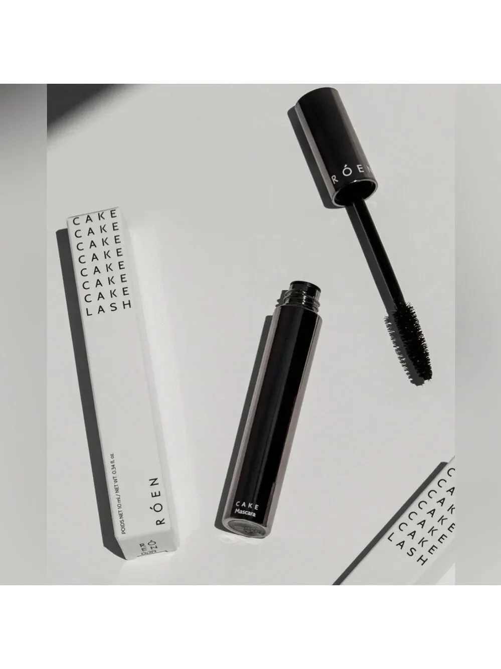 Cake Mascara in Black Noir by Roen